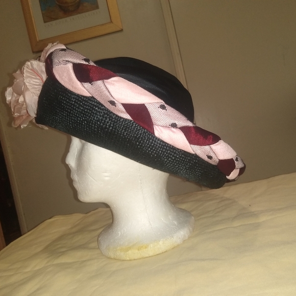 Hat. - Picture 2 of 5